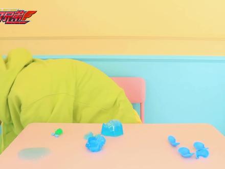 恐龙蛋盲盒第二弹!惊叹连连,坤坤组装巨型恐龙 #搞笑 #恐龙蛋 #开箱 #