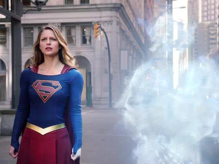 女超人被五维生物疯狂追求,打响指的能力比灭霸还强!