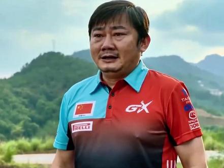 从大雨中追车队的少年,到WSBK领奖台上的冠军,张雪用一生证明,努力到极致,命运终会给你应有的荣光!#张雪 #人物故事 #WSBK #机车 #认知思维