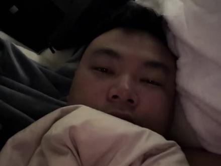 凌晨三点半开始打鸣的鸡,而且是6只,并且配合相当默契,一鸡一句此起彼伏。。。回家过年真好玩