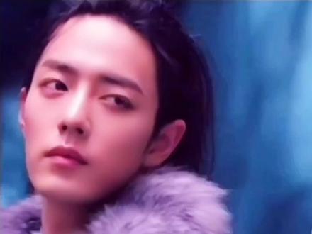 时尚芭莎真的走在嗑CP前沿,稳定产出优质“婚纱照”,据说这几期都卖到断货#王一博扑克炸街 #芭莎电影