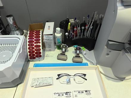 2分钟体验蔡司鎏金膜加工过程
#第一视角 #vlog #蔡司镜片 #热爱工作热爱生活 #vlog日常