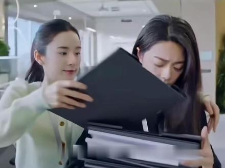 从职场菜鸟到总裁身边人,一次意外让他为她不顾一切 #骄阳似我 #赵今麦 #宋威龙 #高甜来袭 #2025影娱年终大赏