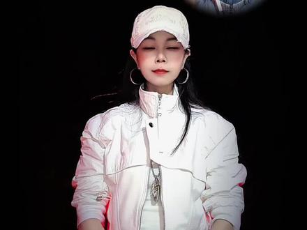 #妈妈的吻 #慢教程来了 @乐儿👑 ˢᶠ @抖音小助手 #简单易学手势舞 #我妈是世界上最好的妈