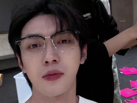 叶哥和他的三个小弟…@江皓 @时安 @我是梓渝
#黑马计划 #bf