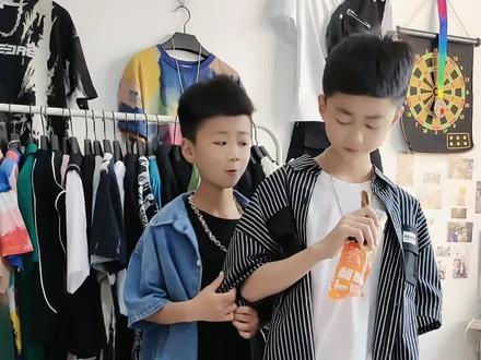 拍的大宁快受不了😃
还是小宁演技太高超了呀😃😃😃