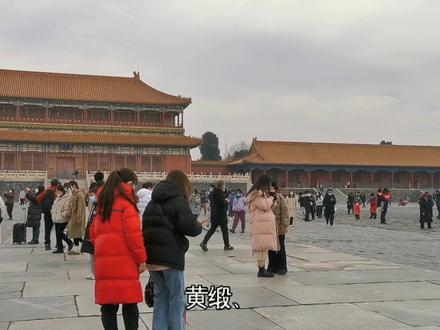 被孙殿英随手扔掉的,盖在乾隆身上没用的裹尸布,却被拍出了天价,它为何值这么多钱?#历史故事 #人物故事 #清朝 #清朝历史 #孙殿英