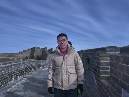 雄关不语,藏尽1937年的烽火鏖战;站在平型关的晨光里读《六盘山》,才懂“不到长城非好汉”是长征路上的铿锵誓言,更是平型关下打破“日军不可战胜”神话的热血答卷。西风漫卷处,当年的红旗与捷报,早已化作山河无恙的璀璨诗篇。#不到长城非好汉 #少年心气是不可再生之物 #灵丘文旅星推官