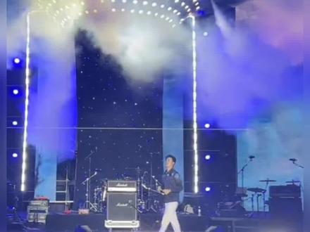 2023/7/1蚌埠甜啦啦龙湖音乐节
原唱:醉倾城
#小阿枫 #抖音热歌推荐🔥 #蚌埠甜啦啦龙湖音乐节 #嗨翻全场 #演出现场视频