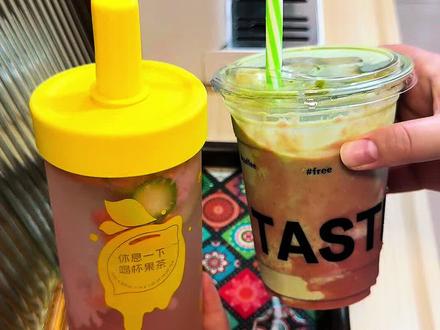 无咖啡版,夏天小饮料,抹茶咋这么好喝呢 #diy饮品 #夏季饮品开始卷起来了 #仙女饮品 #冲着漂亮杯子去买的奶茶