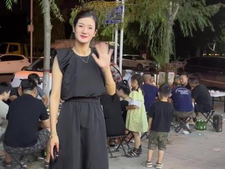 偶遇秦瑞瑞,本人个子是真高呀