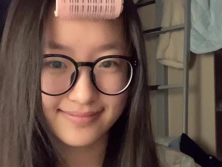 #小宇 #张震岳小宇 昨天晚上睡不着下床开拍!