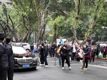 欢迎每一位朋友的到来!小店好生热闹了一番 #龙麻子结婚 #李佳岷 #张雪机车 #卤鹅哥 #宝格利雅宴会艺术中心