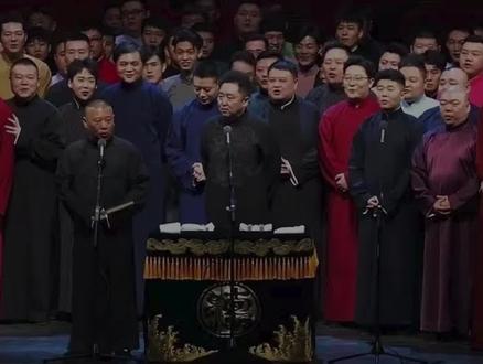 捧哏巨匠直接被他拿捏,老郭被气到蹲墙角,李鹤彪在社内有多猖狂 #相声 #李鹤彪 #郭德纲 #综艺 #于谦