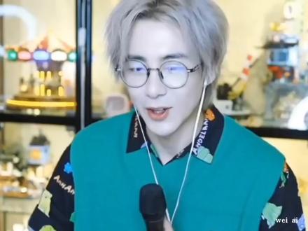 宁:“我一会儿截屏发给你妈”飙英语飙急眼了,怎么还可以告状呢😧#刘宇宁直播