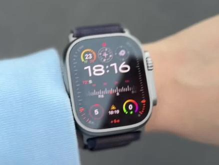 户外人用 Apple Watch 花一份钱得两种体验 重装户外徒步爱好者,今天讲讲城市里的户外手表,到户外,没有信号,能不能用离线地图,和目前国内主流的徒步软件!今天讲两步路
×
城市智能物联,苹果手表、电脑、耳机、手
机,让你的生活、工作好玩高效
户外多场景使用,露营、潜水、徒步、登山、
攀岩,
关键时刻,救援警笛、追溯路线,给你满满安全感!5天以上徒步路线,我会携带太阳能充电宝,基本能满足多场景用电需求,弥补苹果手表续
航缺憾,同时智能操作模式体验,也与众多户外手表拉开差距。
如果你和我一样,城市、山间反复出行,一块苹果手表,不吃(亏)不上(当)!物尽其用,当代真香!
#AppleWatch #applewatchultra2 #户外徒步 #徒步 #数码科技