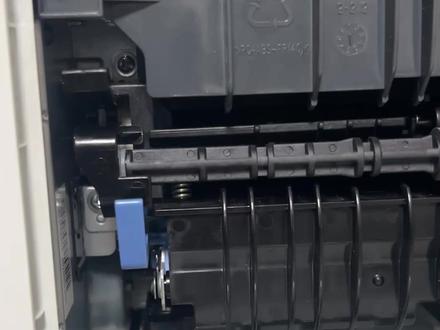 奔图M7105DN 异响故障,原来是这里的问题 奔图 M7105DN 打印两千多页出现咯吱异响,打印功能正常,故障源自定影组件。在保修范围内直接更换配件即可恢复正常运行声音,聊聊国产打印机做工小细节。
#奔图打印机 #打印机维修 #办公设备维修 #打印机推荐 #延津惠普