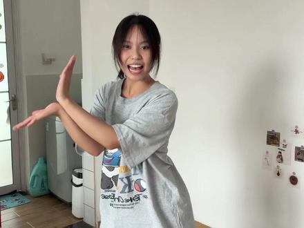 最近被这个《广告位》洗脑啦!
翻唱一波~
#音乐剧出走 #广告位