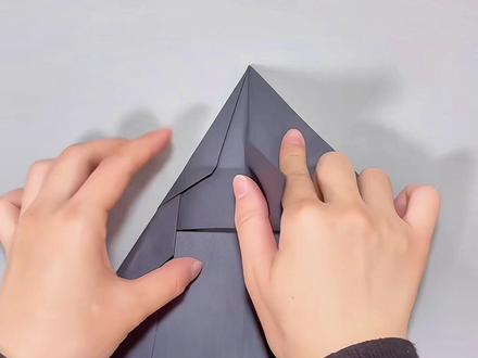 春天怎么能少了燕子纸飞机呢! #纸飞机 #折纸 #手工 #亲子手工 #纸飞机的520种折法 @DOU+上热门 @DOU+小助手