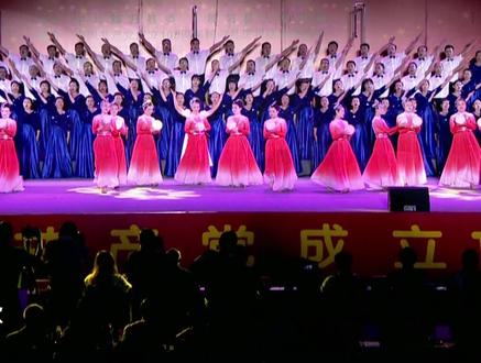 歌曲:灯火里的中国 表演单位:县人社局