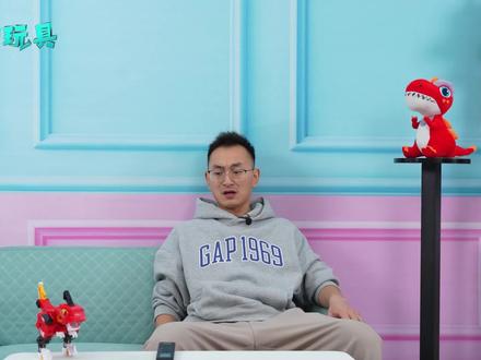 小志的复制手套复制出两个霸王龙 #心奇爆龙战车6 @心奇爆龙战车