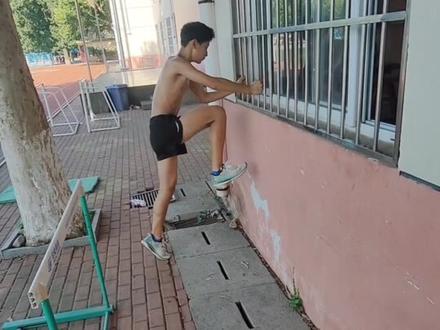 起跨腿提拉练习,提拉规范,重心位移,动作连贯,落点适中#运动 #跨栏 #体育生 #日常训练 #自律