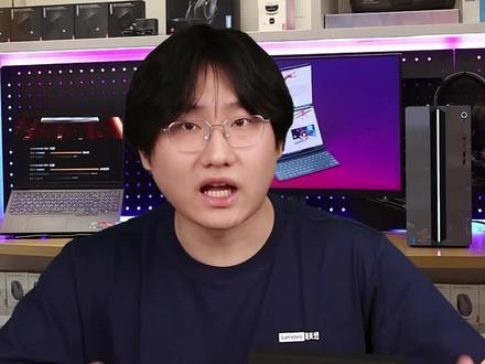 moto手机首款大折叠拆箱体验 能开六个微信的黑科技用到大折叠上体验真的不一样#联想motorazrfold#天禧Al我的专属超能搭档