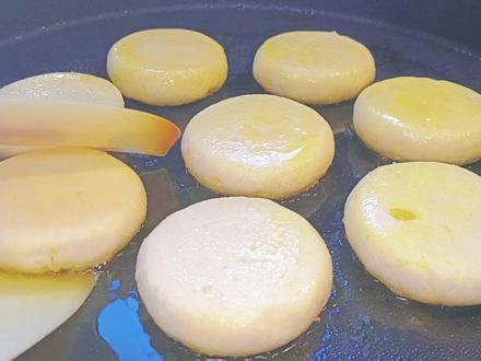 想要糯米饼软糯香甜凉不硬,只需多加这1种食材,1周吃6天也不腻 #糯米饼 #土豆糯米饼 #糯米饼教程 #土豆饼