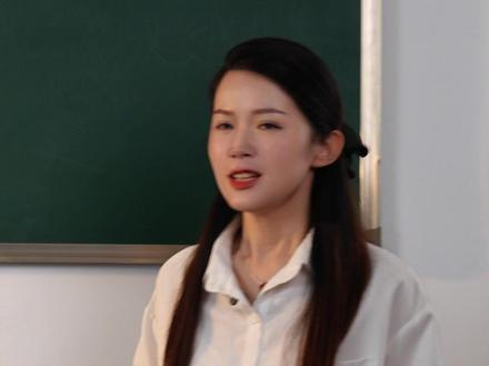 一张稀缺的高考数学满分卷,不止是个人逆袭,更是中国式公平教育的胜利。未来大国博弈,拼的就是这群沉心深耕基础科学的少年。#考试 #教育 #科技 #底气 #数学