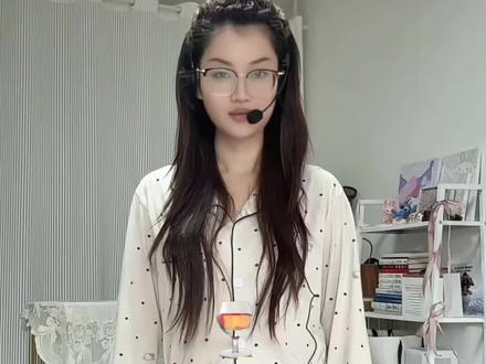 还有谁跨年拿🍷不会拍照?这4个御姐🍷拍照姿势一定要学会,叫你闺蜜帮你拍!#拍照教程 #拍照姿势