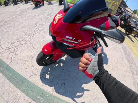 试驾 张雪机车 820RR #张雪机车 #张雪820rr #wsbk冠军车型 #为国争光中国骄傲 #有梦想就去追