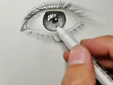 流泪眼睛怎么画呢?#素描 #画画 #手绘 @DOU+小助手