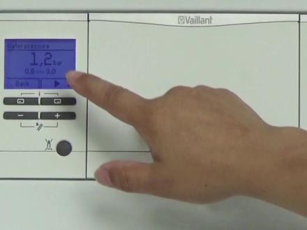 威能vaillant ecoTECplus壁挂炉燃气热水器操作指南
1.检查水电气等使用条件
2.补水过程方法
3.操作使用方法(采暖温度调节、生活热水温度调节、关闭采暖功能开启夏季模式、查看水压。)
4.威能vaillant热水器燃气壁挂炉采暖热水炉地暖锅炉点不着火自动熄火洗澡忽冷忽热不出热水显示F故障代码等售后维修24小时服务电话#威能