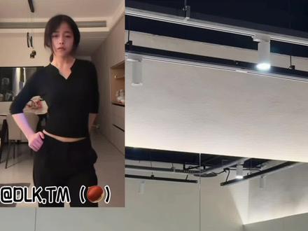 三个咦啦~嘣嘣~听音乐跳哟🤔#DL摇 #第三人称 #舞蹈教程 #第三人称DJ摇 #卡点舞