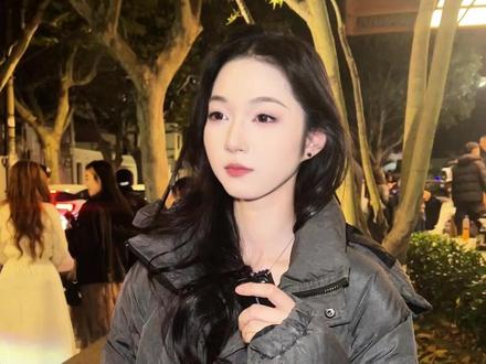 90%抽象的同济甜妹 抽象比颜值重要 #上海 #街头采访 #脱单 #恋爱 #学霸