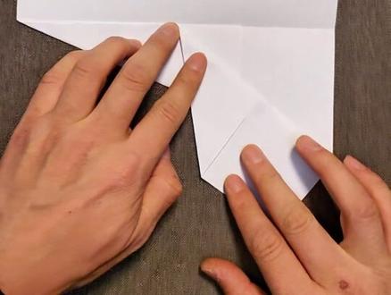 仿生翼龙纸飞机教程,20秒一看就会!#纸飞机教程 #手工折纸 #亲子手工折纸 #生活小窍门儿 #一看就会系列