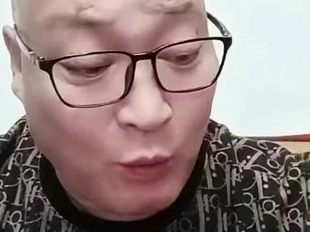 #路小波讲自己的演艺之路是很难的#关注我每天分享不同的故事