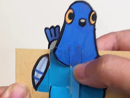 手搓疯狂鸽子解压神器。有手就能做的疯狂鸽子小手工,吹气即转,回弹解压,想过几关过几关!#手工#搞笑 #疯狂鸽子 #解压神器 #课间小手工