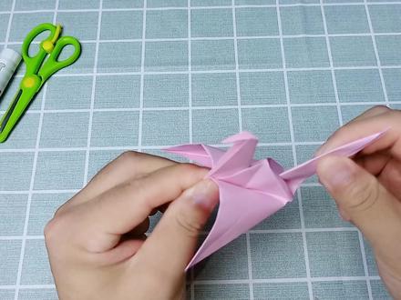 会飞的千纸鹤折纸教程,一学就会哦 #折纸 #手工制作 #手工diy #折纸教程 #手工折纸