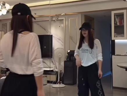 广场舞《醉拳》 完整版 0.6倍速 跟练 舞蹈原创:雅雅
视频来自:雅雅老师 教学课堂