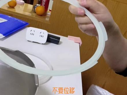 苏泊尔电压力锅CYSB50YC1/CYSB50YD1塑料支撑架和密封圈的安装方法