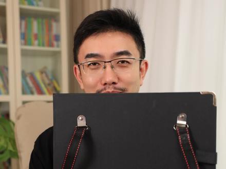 可以给学画画的小朋友准备一个双肩画板哦#画夹#美术生专用#画板 #画画 #画稿收纳