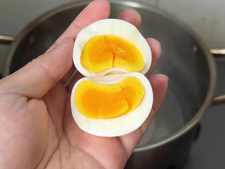 跟着蛋神做9分12秒糖心蛋 #蛋神果然名不虚传 #糖心蛋 #爱吃蛋 #蛋神 #煮鸡蛋