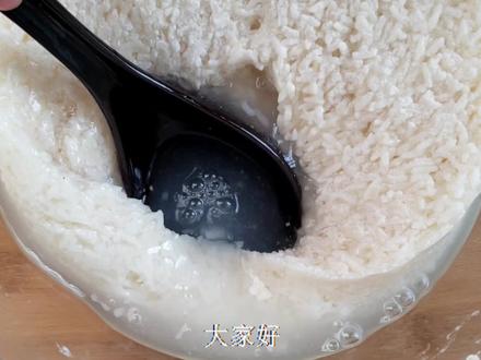 家里有糯米可以试试这款米酒,香味浓郁酒水多,放一个月不会坏 #自制甜酒酿 #简单美食 #糯米酒