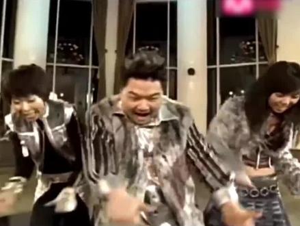 05 年韩语乐坛:乌龟组合单曲成广场舞神曲,申智忘词留下名场面 #乌龟组合 #韩娱 #歌曲 #东方神起