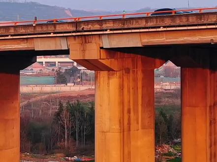 西十高铁联调联试倒计时,预计6月底开通运营。西安东站最新施工现场。#西安东站 #西十高铁 #交通强国铁路先行 #武西高铁