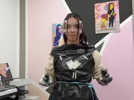 搁那拆C4呢🤣#手机贴膜 #贴膜姐#meangirls助眠