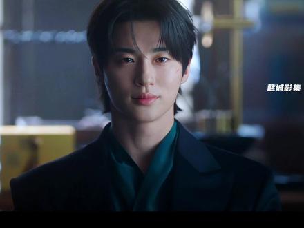 能把男装做的这么好看的偶像剧,已经不多了! #21世纪大君夫人 #边佑锡 #iu李知恩 #西装 #男士穿搭