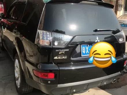 三菱欧蓝德ABS亮故障灯,报ECU内部故障,4S店报换总成,车主通过抖音找到我,几百搞掂、省七八千香不香?