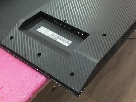 华为荣耀55寸65寸全面屏塑料边框拆屏可以这样拆!
帅小胡同款撬棍刮刀硬度高刀口锋利非常好用!#液晶电视维修 #帅小胡 #液晶配件